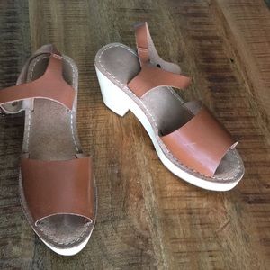 Urban Outfitters Clog